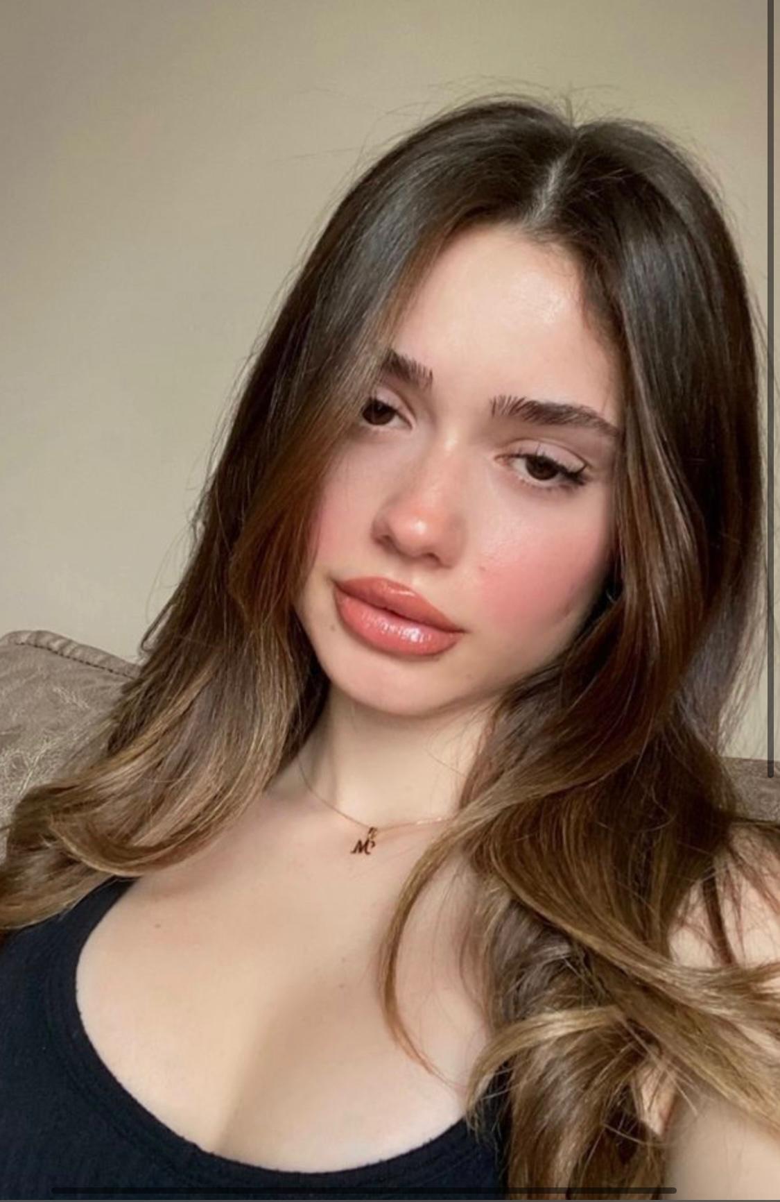 Konak Escort – İzmir’in Kalbinde Seçkin, Lüks ve Mahremiyet Odaklı Buluşmalar